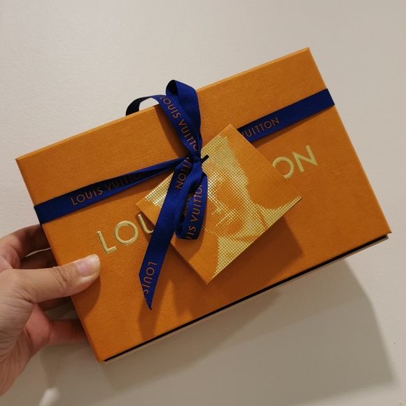 Louis Vuitton Kirigami Medium in Monogram - Picture 9 of 11